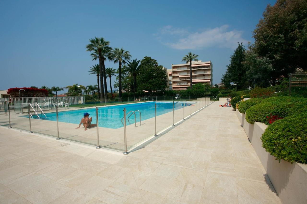 Le Tamaris - Terrasse Vue Sur Mer - Piscine, Tennis & Jardin Apartment Antibes Exterior photo