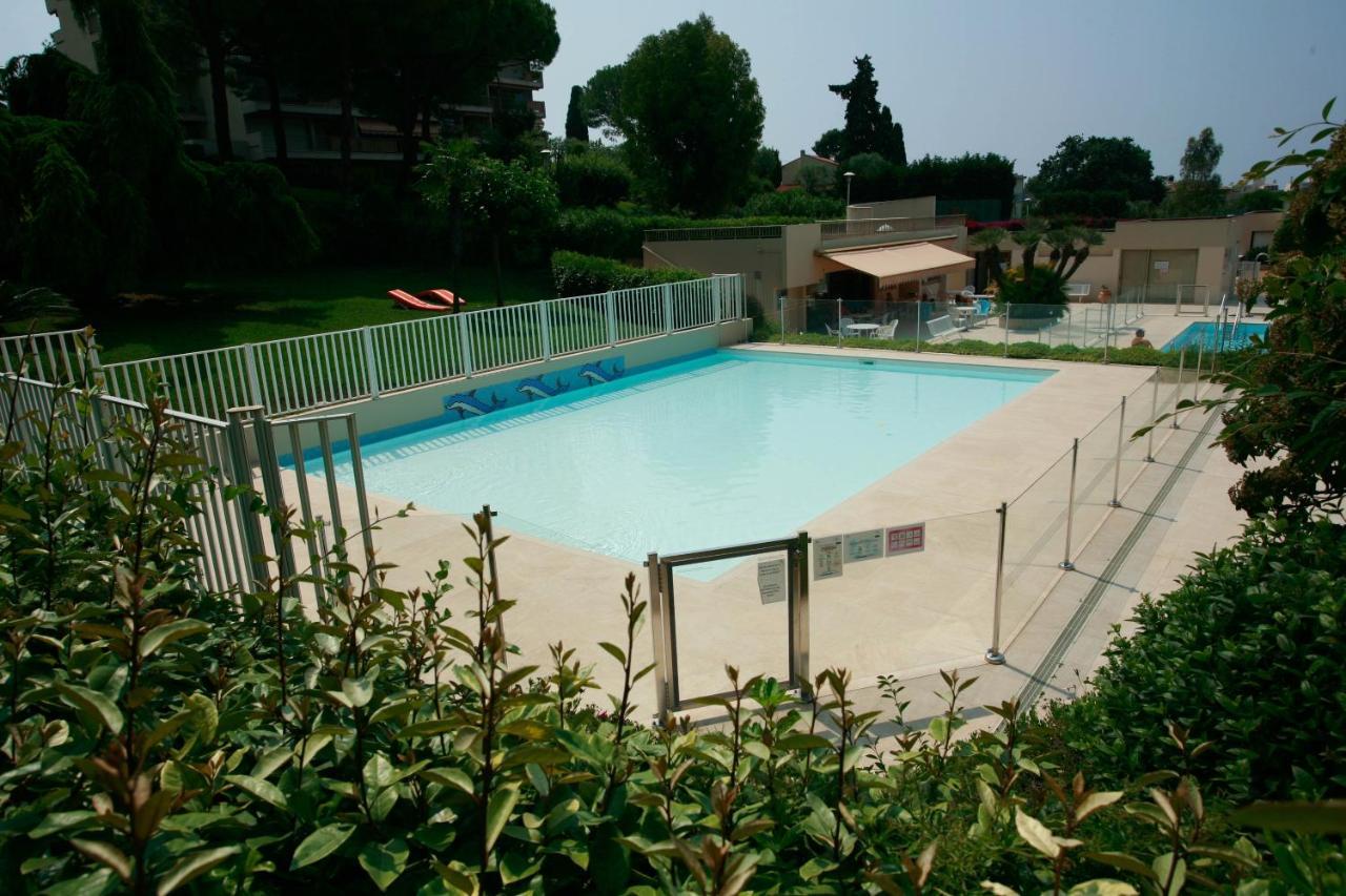 Le Tamaris - Terrasse Vue Sur Mer - Piscine, Tennis & Jardin Apartment Antibes Exterior photo